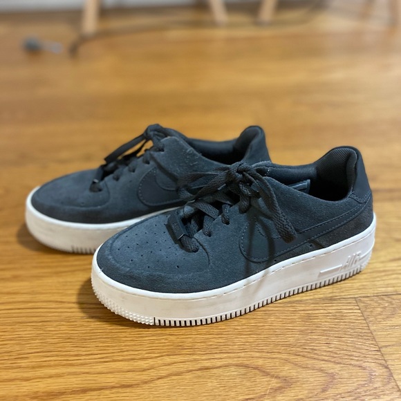 Nike Shoes - ✔️ Nike Platform Suede AF1